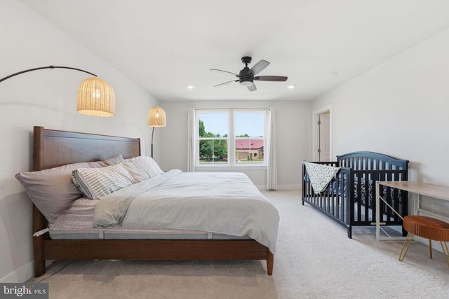 8784 KENSINGTON CHURCH ST, Manassas, VA 20112