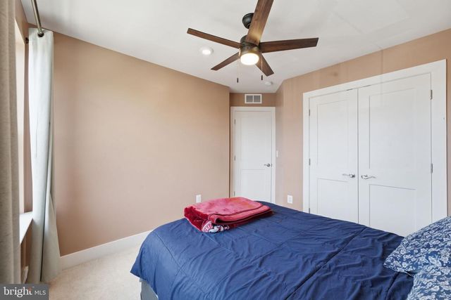 8784 KENSINGTON CHURCH ST, Manassas, VA 20112
