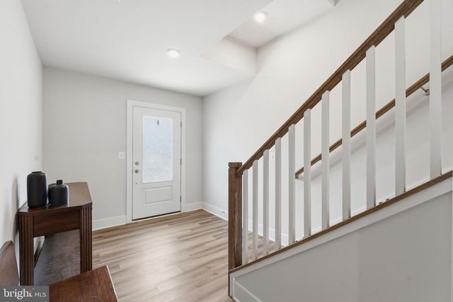 8784 KENSINGTON CHURCH ST, Manassas, VA 20112