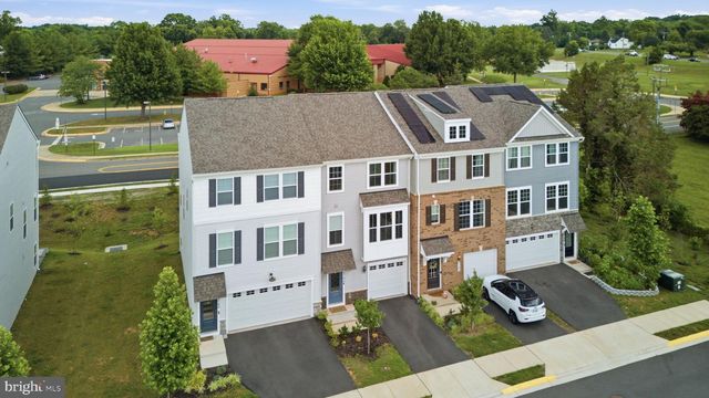 8784 KENSINGTON CHURCH ST, Manassas, VA 20112