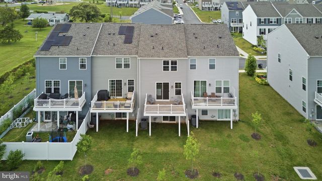 8784 KENSINGTON CHURCH ST, Manassas, VA 20112
