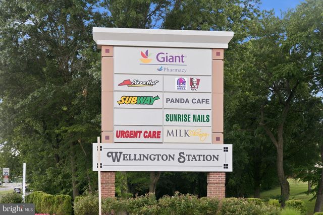 8784 KENSINGTON CHURCH ST, Manassas, VA 20112