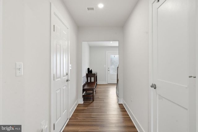 8784 KENSINGTON CHURCH ST, Manassas, VA 20112
