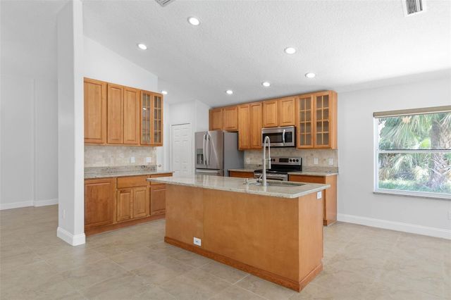 6 CROSSLEAF COURT E, Palm Coast, FL 32137