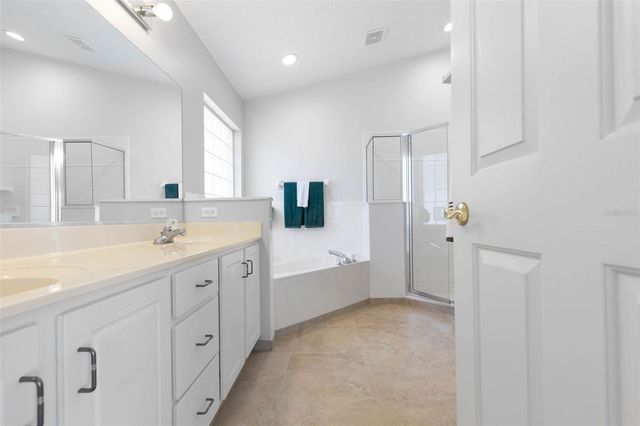 6 CROSSLEAF COURT E, Palm Coast, FL 32137