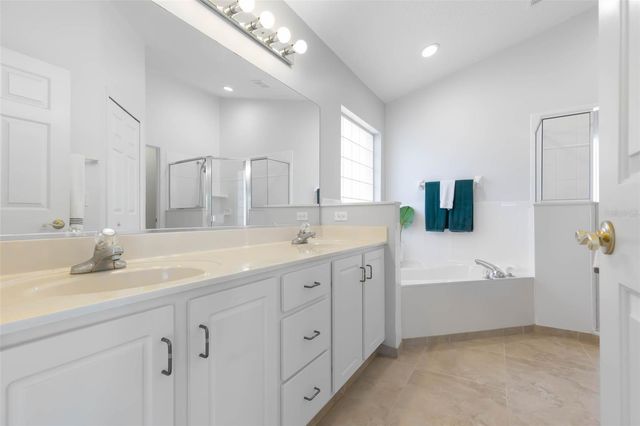 6 CROSSLEAF COURT E, Palm Coast, FL 32137