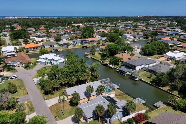 6 CROSSLEAF COURT E, Palm Coast, FL 32137