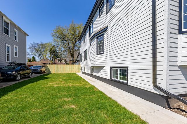 3548 Clinton Avenue, Berwyn, IL 60402