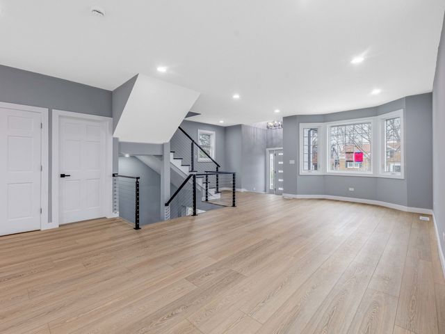 3548 Clinton Avenue, Berwyn, IL 60402