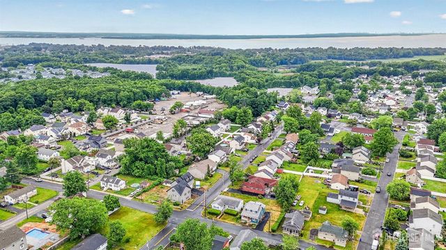 16 Gordon Street, Aberdeen, NJ 07721