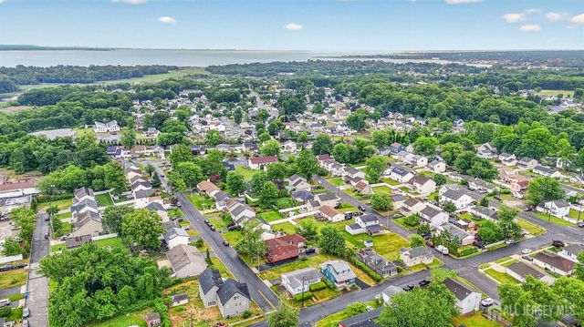 16 Gordon Street, Aberdeen, NJ 07721