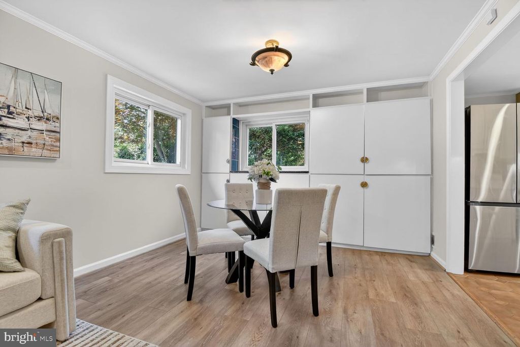 Image 8 of property listing at 4401 FERRARA DR, Silver Spring, MD 20906
