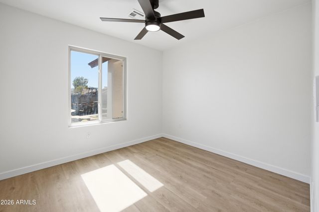 619 N SUN MEADOWS Avenue, Chandler, AZ 85226