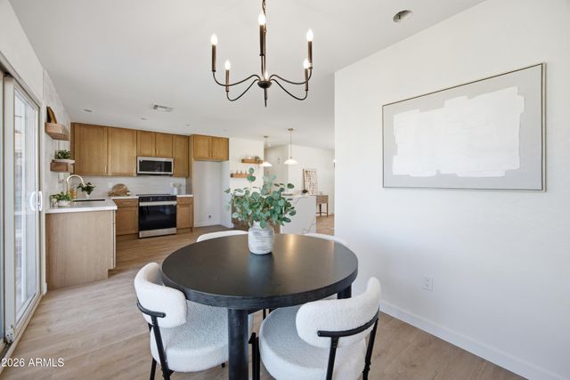 619 N SUN MEADOWS Avenue, Chandler, AZ 85226