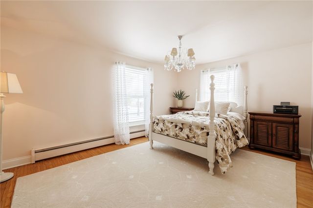 9 Bromley Road, Pittsford, NY 14534