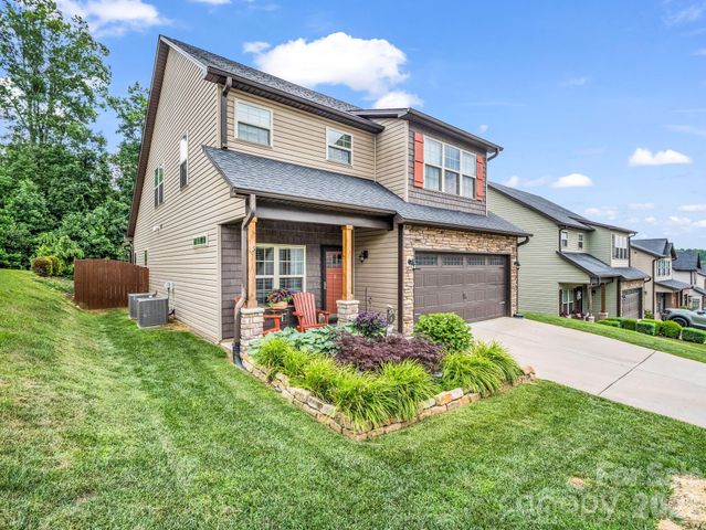 8 Mallard Run Drive, Arden, NC 28704