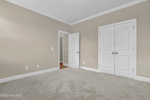 102 E Yellow Lois Drive, Hampstead, NC 28443