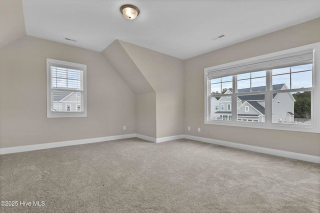 102 E Yellow Lois Drive, Hampstead, NC 28443