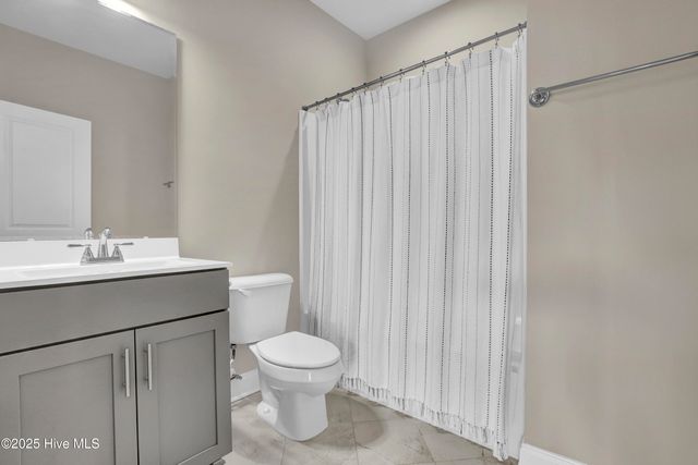 102 E Yellow Lois Drive, Hampstead, NC 28443