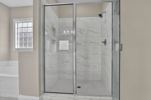 102 E Yellow Lois Drive, Hampstead, NC 28443