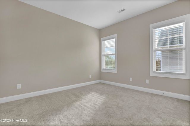 102 E Yellow Lois Drive, Hampstead, NC 28443