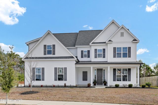 102 E Yellow Lois Drive, Hampstead, NC 28443