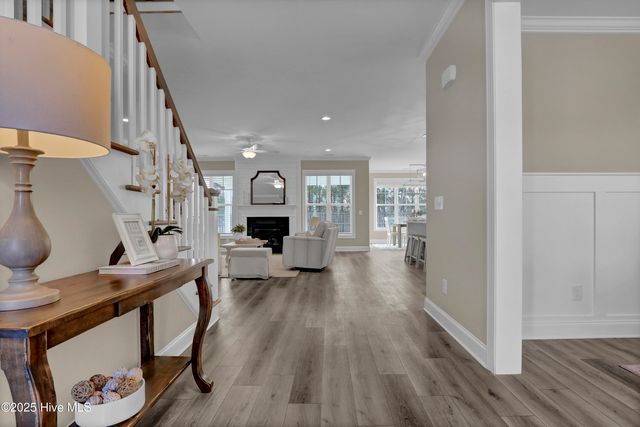 102 E Yellow Lois Drive, Hampstead, NC 28443