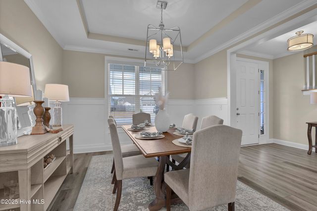 102 E Yellow Lois Drive, Hampstead, NC 28443