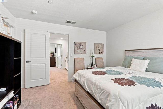 895 Manor Blvd, San Leandro, CA 94579