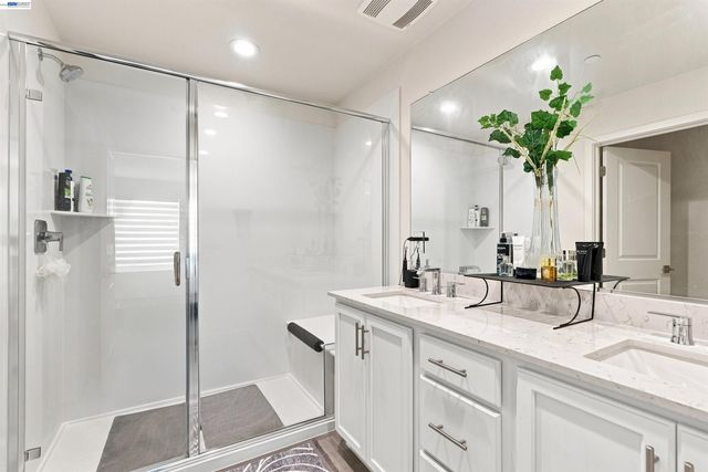 895 Manor Blvd, San Leandro, CA 94579