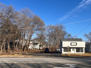 2435 Green Bay Road 1, North Chicago, IL 60064