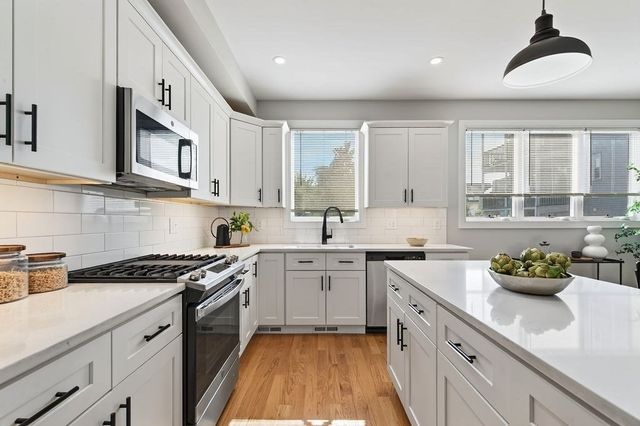 123-125 Centre Street 4, Boston, MA 02124
