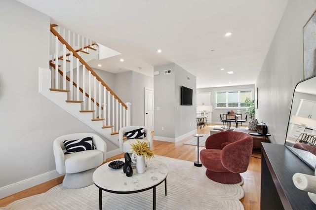 123-125 Centre Street 4, Boston, MA 02124
