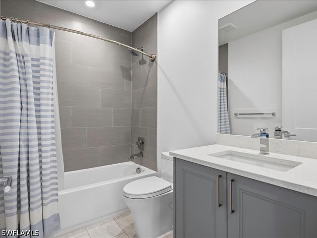 1111 Central AVE 409, Naples, FL 34102