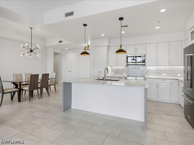 1111 Central AVE 409, Naples, FL 34102