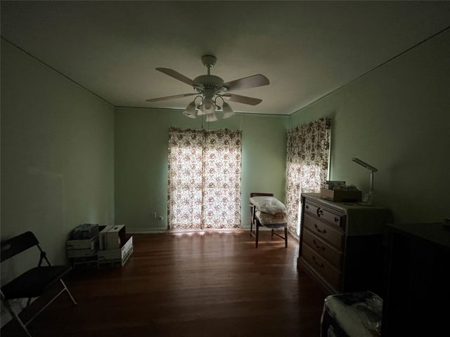 400 Edgefield Drive, Garland, TX 75040