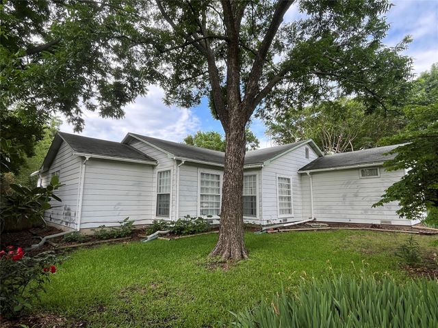 400 Edgefield Drive, Garland, TX 75040