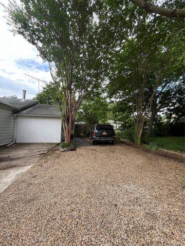 400 Edgefield Drive, Garland, TX 75040