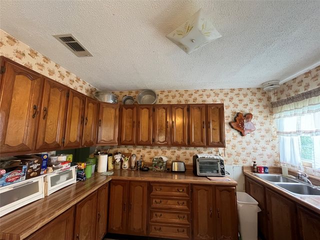 400 Edgefield Drive, Garland, TX 75040