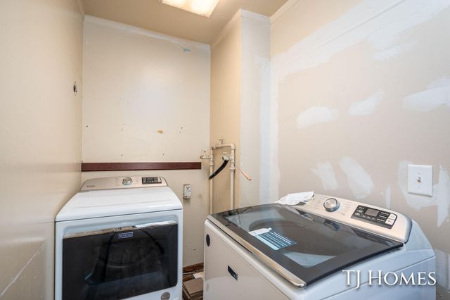 1967 Francis Avenue SE, Grand Rapids, MI 49507