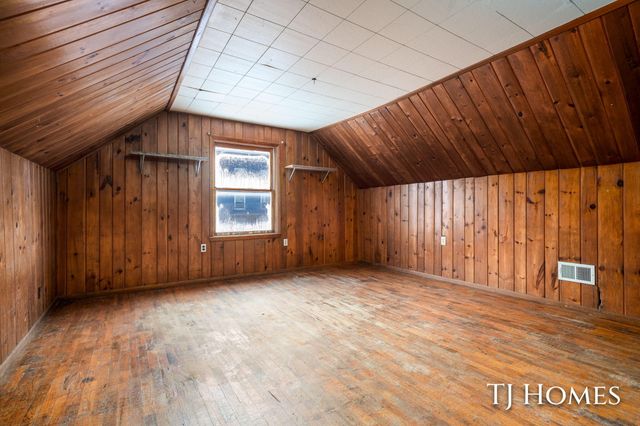 1967 Francis Avenue SE, Grand Rapids, MI 49507