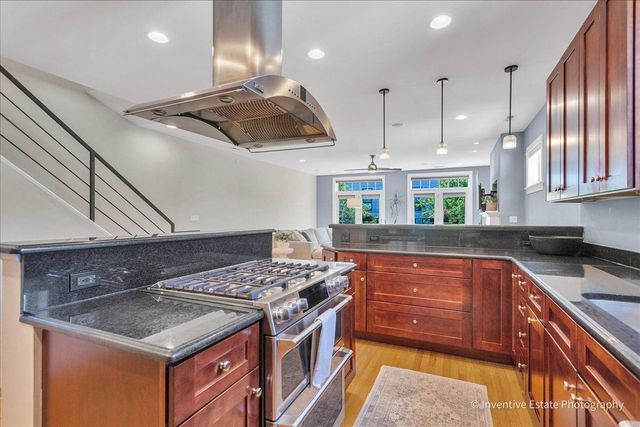 2147 N Talman Avenue 3, Chicago, IL 60647