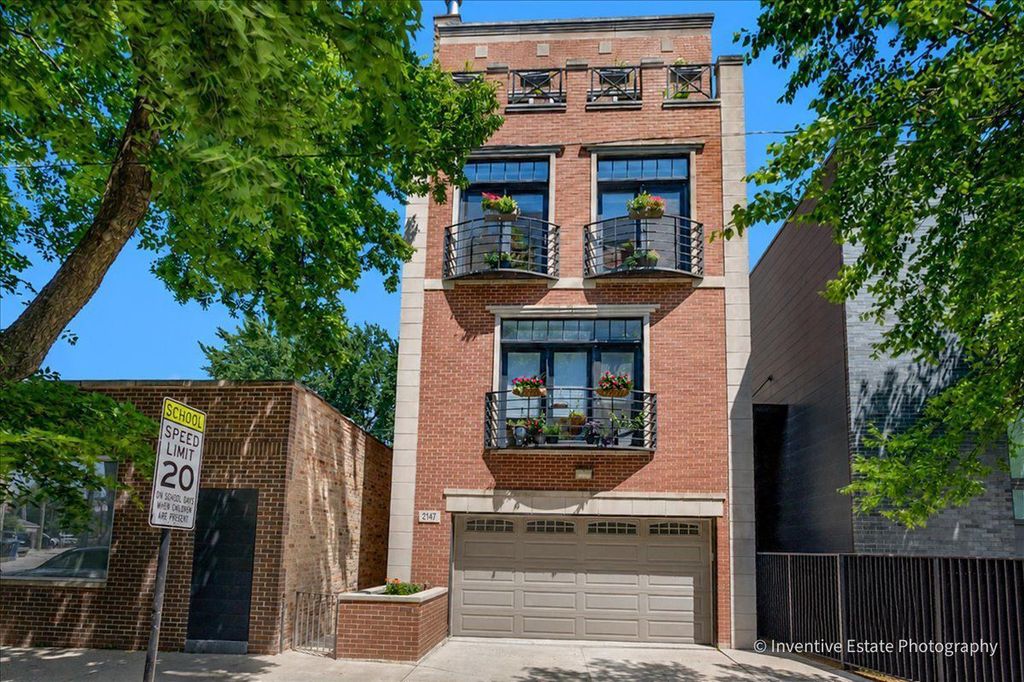 2147 N Talman Avenue 3, Chicago, IL 60647