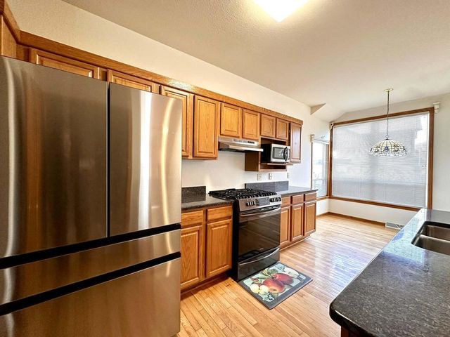 14305 W Lenox DRIVE, New Berlin, WI 53151