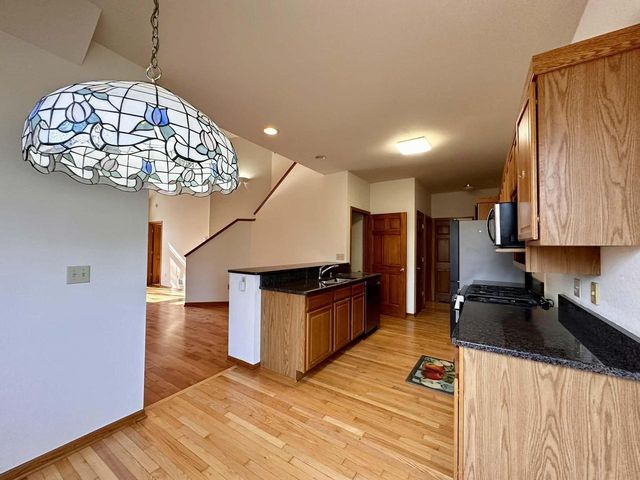 14305 W Lenox DRIVE, New Berlin, WI 53151