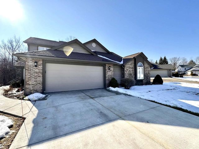 14305 W Lenox DRIVE, New Berlin, WI 53151