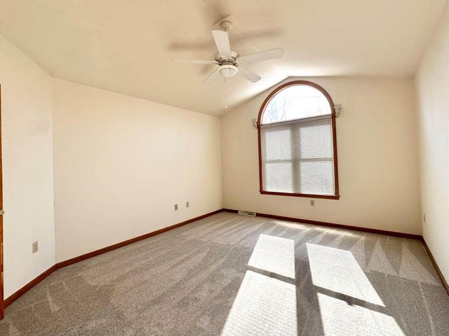 14305 W Lenox DRIVE, New Berlin, WI 53151