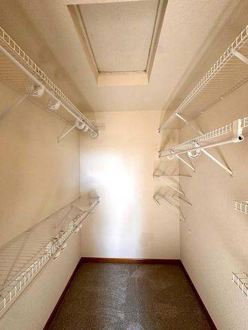 14305 W Lenox DRIVE, New Berlin, WI 53151