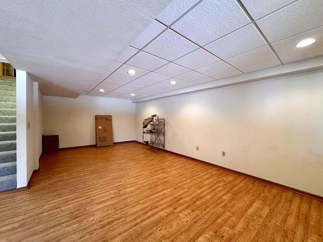 14305 W Lenox DRIVE, New Berlin, WI 53151