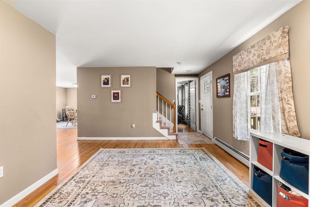 75 Mcdaniel Shore Drive, Barrington, NH 03825